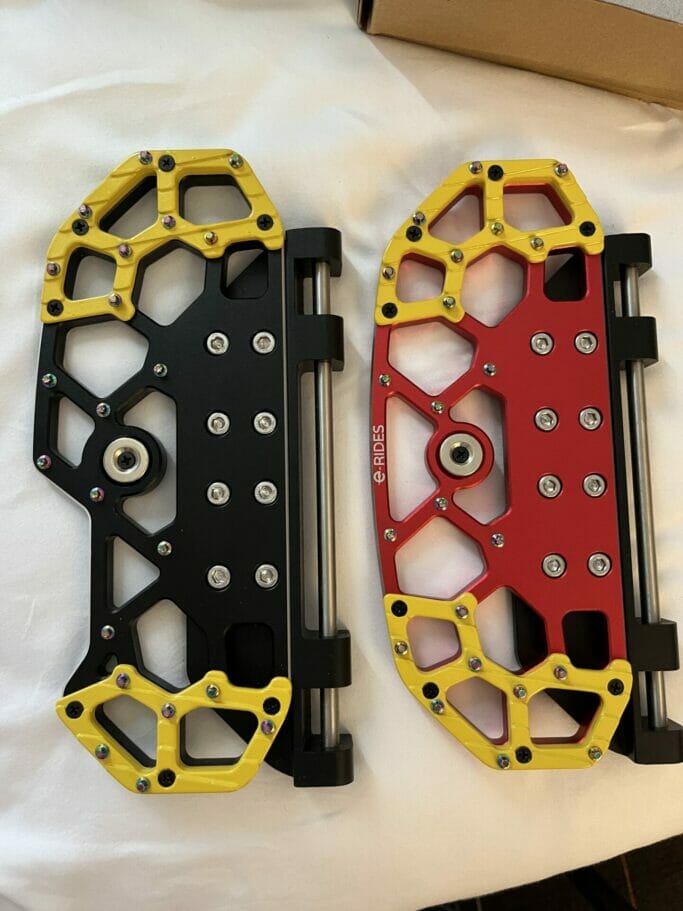 e-RIDES PEDALS SIDE by Side